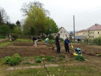 Foto des Albums: Schulgarteneinsatz