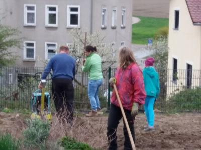 Foto des Albums: Schulgarteneinsatz