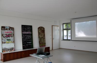 Foto des Albums: Klosterviertel Kyritz: Offenes Atelier Annett Glöckner + Performance mit Inga Busch (06.05.2017)