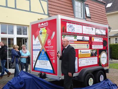 Foto des Albums: Ein neuer Spieleanhänger mit Hüpfburg für die Freiwillige Feuerwehr Kyritz (12.05.2017)