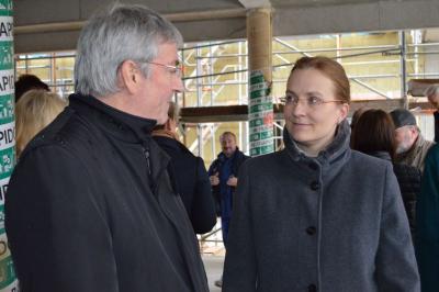 Foto des Albums: Richtfest für neue Wohn- und Geschäftsgebäude in der Bahnhofstraße