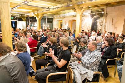 Vorschaubild: Volles Haus im Bürgersaal im historischen Rathaus