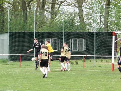 Foto des Albums: Häsener SV II - FC Falkenthaler Füchse II