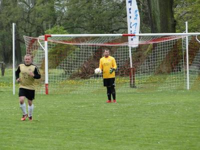 Foto des Albums: Häsener SV II - FC Falkenthaler Füchse II