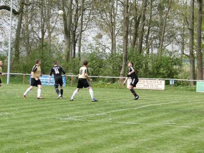 Foto des Albums: Häsener SV II - FC Falkenthaler Füchse II