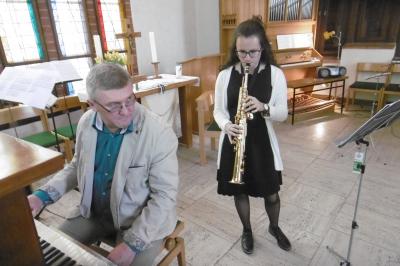 Foto des Albums: Winterkirche von St. Marien in Parchim voller Bläserklänge