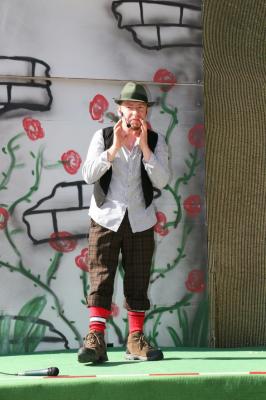 Foto des Albums: Theaterstück zum Kinderfest