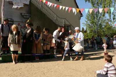 Foto des Albums: Theaterstück zum Kinderfest