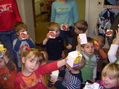 Foto des Albums: Am Nikolaustag zu Besuch im Farsleber Kindergarten (06. 12. 2007)