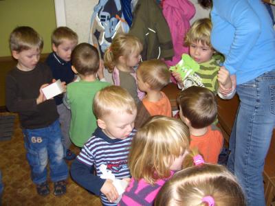 Foto des Albums: Am Nikolaustag zu Besuch im Farsleber Kindergarten (06. 12. 2007)