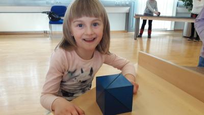 Foto des Albums: Kl. 1 und 2 zu Besuch im Minimathematikum der Sparkasse ABG