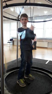 Foto des Albums: Kl. 1 und 2 zu Besuch im Minimathematikum der Sparkasse ABG
