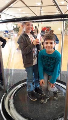 Foto des Albums: Kl. 1 und 2 zu Besuch im Minimathematikum der Sparkasse ABG