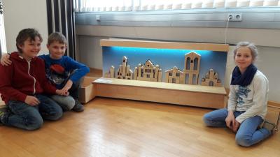 Foto des Albums: Kl. 1 und 2 zu Besuch im Minimathematikum der Sparkasse ABG