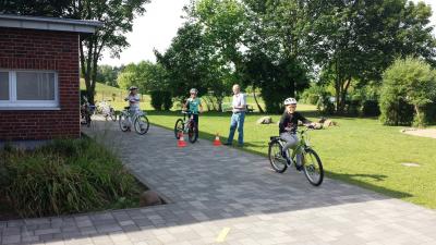Foto des Albums: ADAC Fahrradturnier Kl. 4