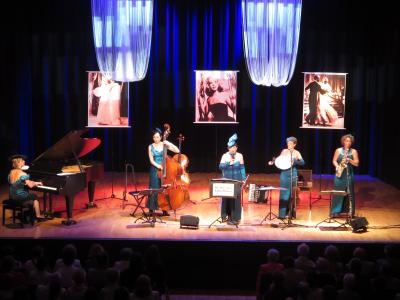 Foto des Albums: Pfingstsonntag-Konzert: Dresdner Salondamen