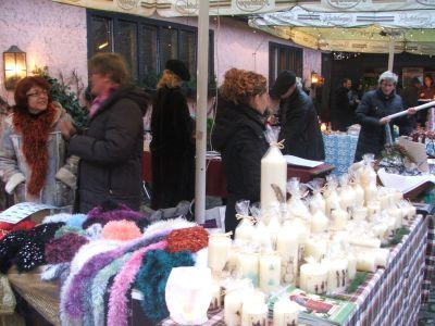 Foto des Albums: Weihnachtsmarkt im Hofgarten (09.12.2007)