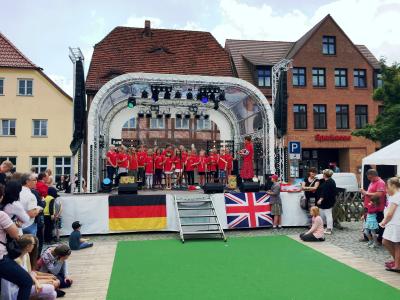Foto des Albums: Kinder- und Stadtfest 2017 - Unser Schulchor