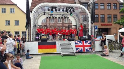 Foto des Albums: Kinder- und Stadtfest 2017 - Unser Schulchor