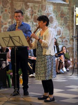 Foto des Albums: Blockflötenschüler gestalten Kirchencafé