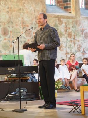 Foto des Albums: Blockflötenschüler gestalten Kirchencafé
