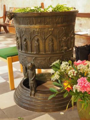 Foto des Albums: Blockflötenschüler gestalten Kirchencafé