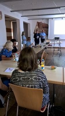 Holger Schmitt bedankt sich beim Verein Wir DABEI! f&uuml;r die Durchf&uuml;hrung dieser Informationsveranstaltung 