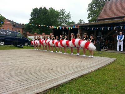 Foto des Albums: Cheerleader beim Tag des Museums des Heimatvereins Crivitz
