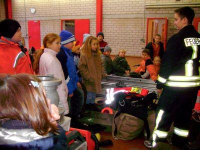 Foto des Albums: Ein Unterrichtstag bei der Egelner Feuerwehr (17.12.2007)