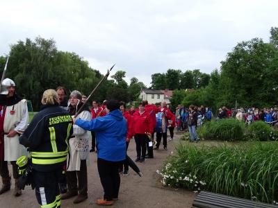 Foto des Albums: Fanfarenzug von der Goetheschule zum Rummel zur Eröffnung des Stadtfestes (30.06.2017)