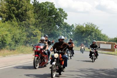 Foto des Albums: Oldtimertreffen im OT Schmerkendorf am 8.7.2017 (11. 07. 2017)