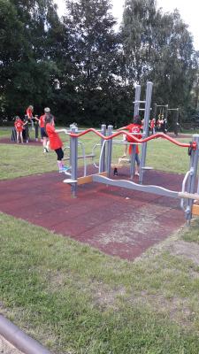 Foto des Albums: Unsere Laufgruppe beim letzten Training in diesem Schuljahr auf dem Bewegungsparcour