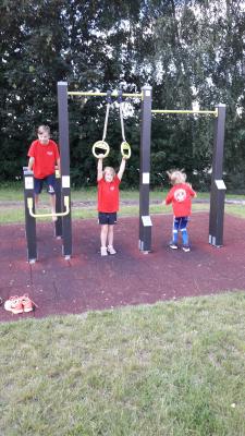 Foto des Albums: Unsere Laufgruppe beim letzten Training in diesem Schuljahr auf dem Bewegungsparcour