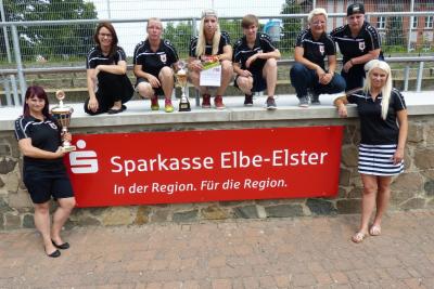 Foto des Albums: Auszeichnung Frauen für Pokalsieg und Meisterschaft 2016/17