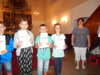 Foto des Albums: Schuljahresabschluss und Verabschiedung Frau Brox