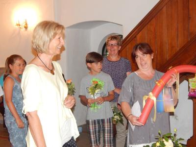 Foto des Albums: Schuljahresabschluss und Verabschiedung Frau Brox