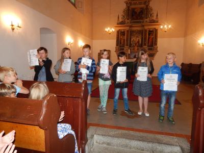 Foto des Albums: Schuljahresabschluss und Verabschiedung Frau Brox