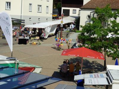 Foto des Albums: Markt auf dem Kirchplatz in Ühlingen (01. 08. 2017)