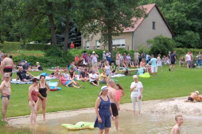 Foto des Albums: Eröffnung Schwimmbad in Gehren