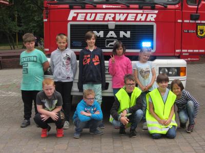 Foto des Albums: Die Feuerwehr auf dem Schulhof (11.07.2017)
