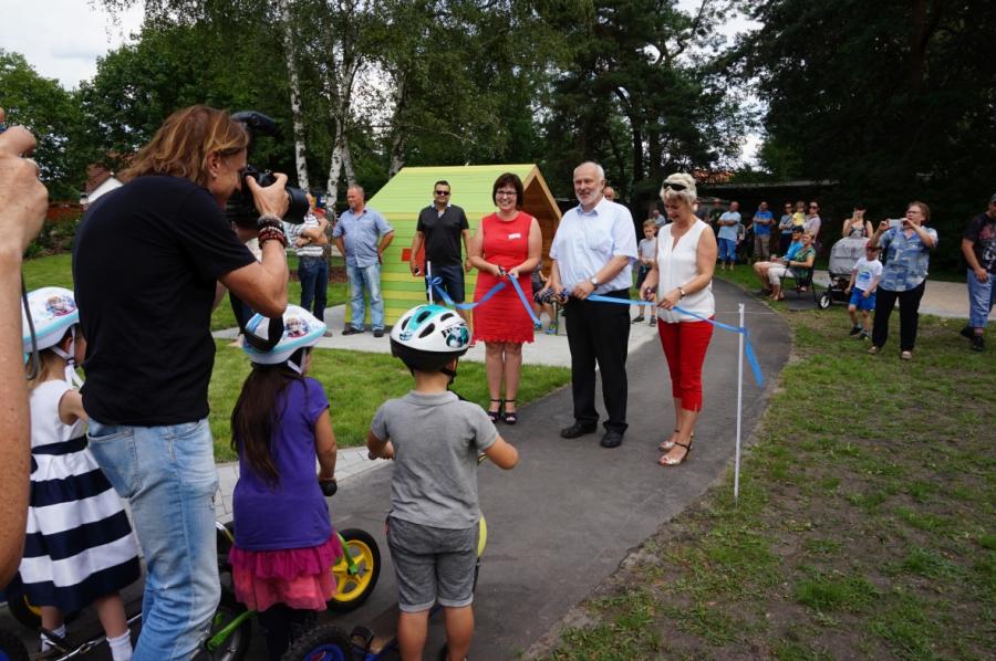 Bild: Freigabe der Außenanlage beim Sommerfest