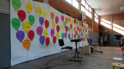 Auf den Ballons konnte jeder seinen Namen wiederfinden. 