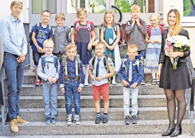 Klasse FLEX B und Frau Harmke  (Bild vergr&ouml;&szlig;ern)
