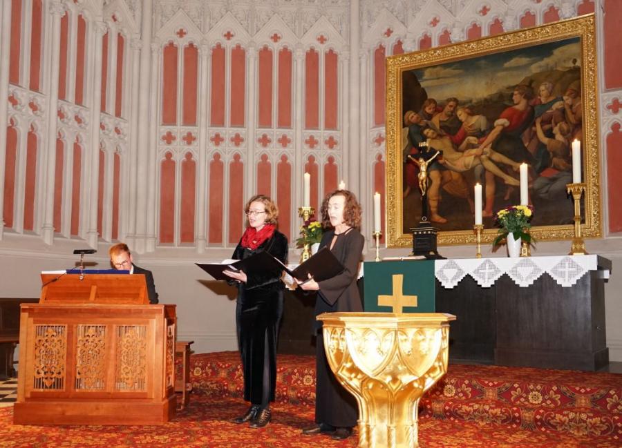 Bild: Begleitet von Christian Domke brachten die Sopranistinnen Gretel Wittenburg und Christiane Trost Werke von Schütz, Buxtehude und Fauré zu Gehör