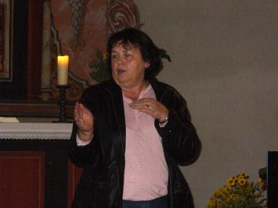 Die Bauarbeiten werde erl&auml;utert  (Bild vergr&ouml;&szlig;ern)