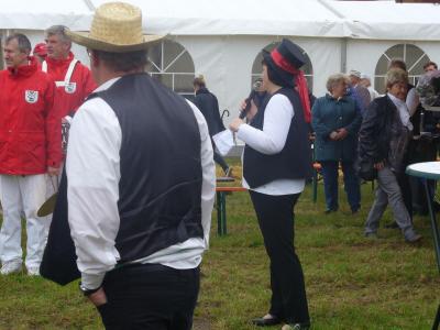 Die Er&ouml;ffnung  (Bild vergr&ouml;&szlig;ern)