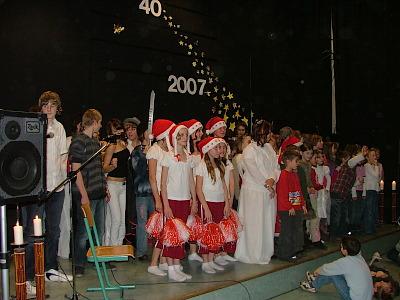 Foto des Albums: Weihnachtsprogramm 'Serne leuchten' Schuljahr 2007/2008 (14. 12. 2007)