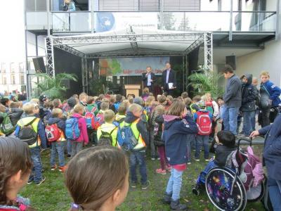 Der Pr&auml;sident der Uni begr&uuml;&szlig;te die Kinder pers&ouml;nlich. 