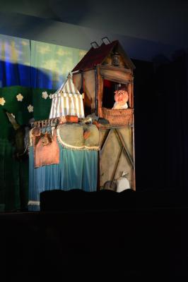Foto des Albums: Kikeriki Theater mit Deppenkaiser "Eine dreigedrehte Dorfgeschichte" (28. 10. 2017)