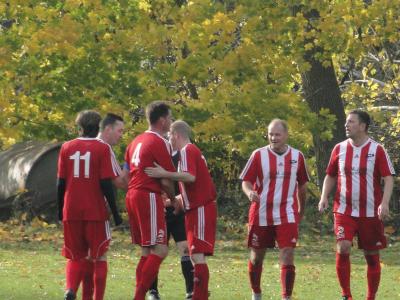 Foto des Albums: Häsener SV II - FC Falkenthaler Füchse II